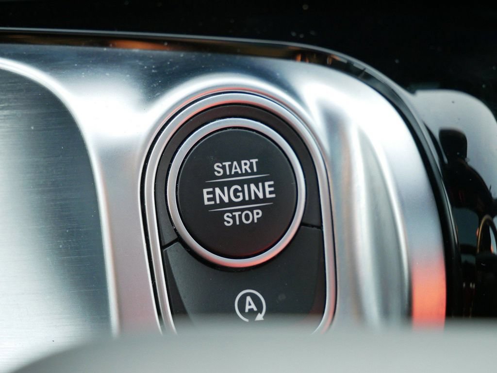 Used 2023 Mercedes-Benz GLB 250 4MATIC image 28