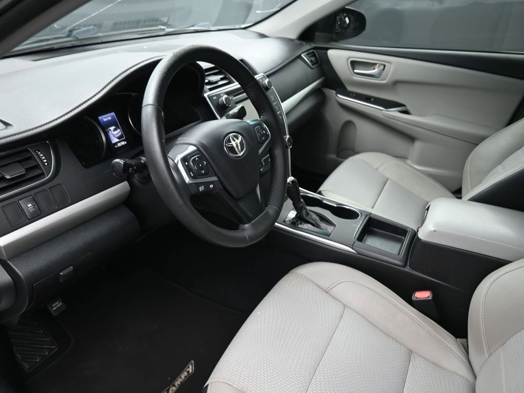 Used 2016 Toyota Camry SE FWD image 13