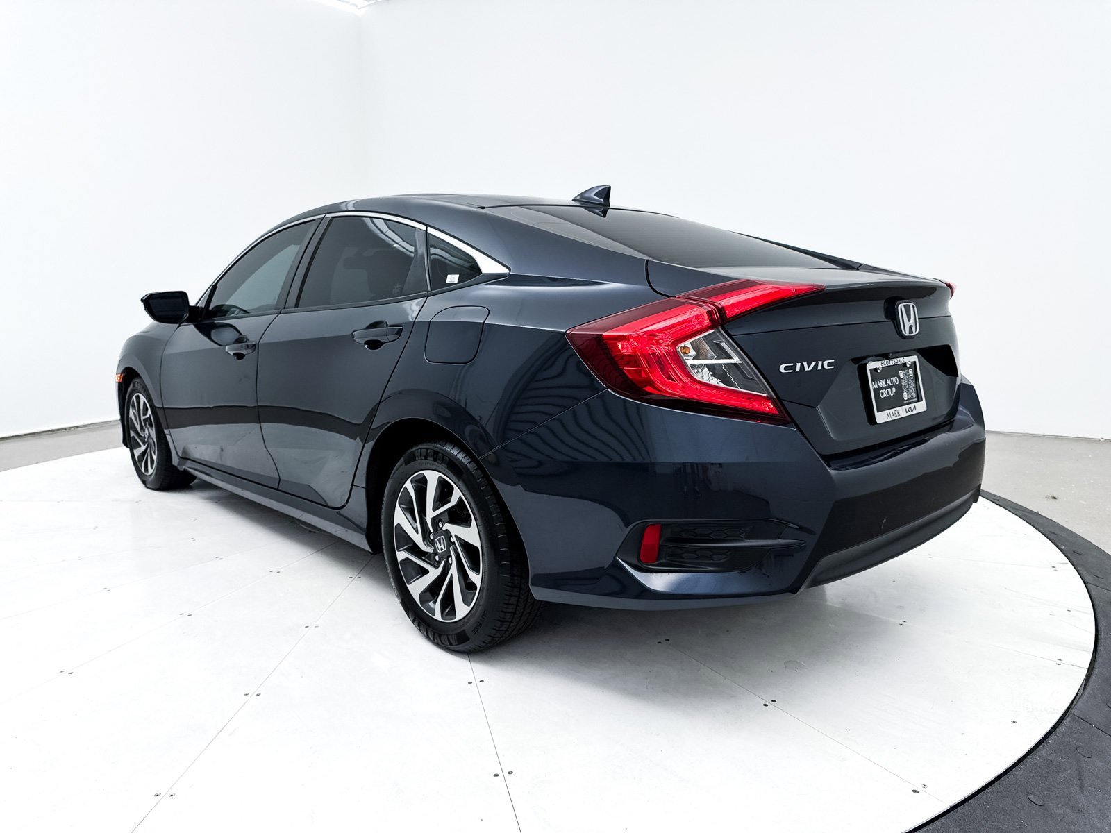 Used 2018 Honda Civic EX image 14