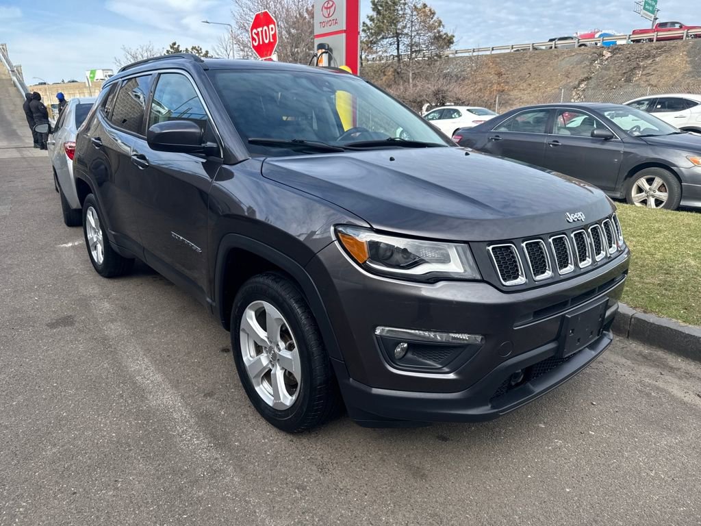Used 2018 Jeep Compass Latitude w/ Popular Equipment Group image 1
