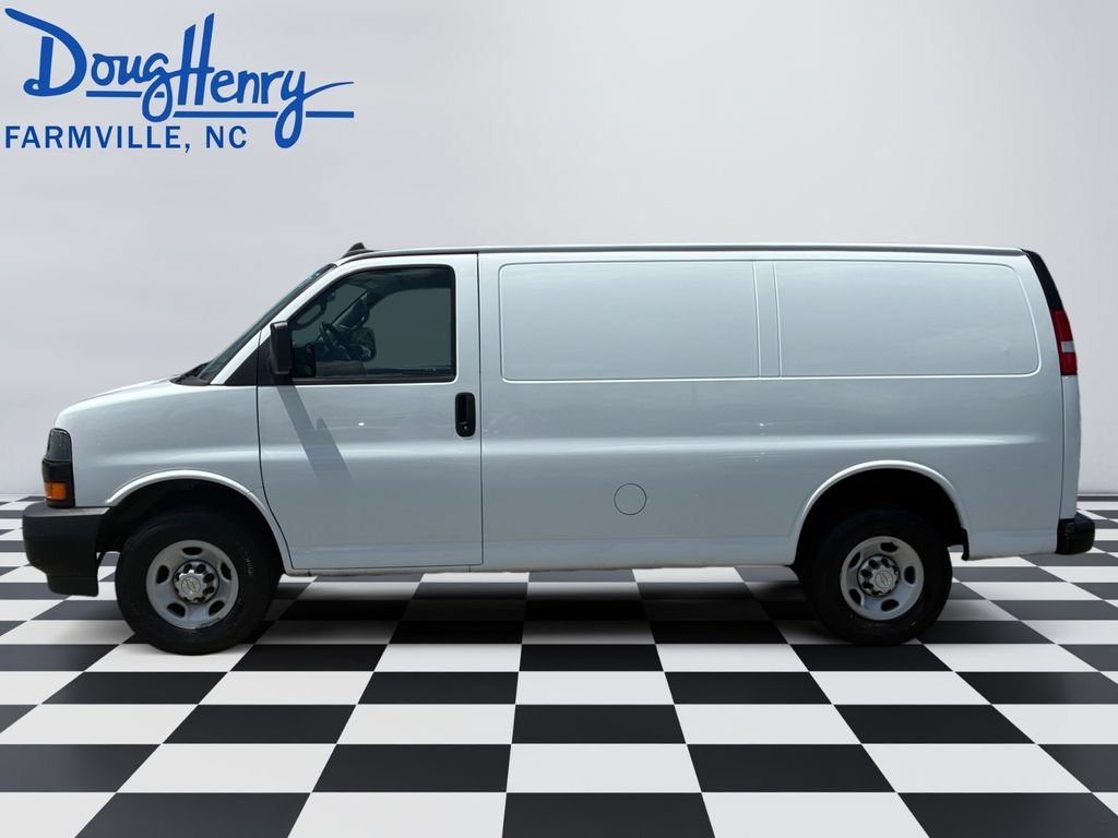 Used 2023 Chevrolet Express 2500 w/ Driver Convenience Package RWD image 2