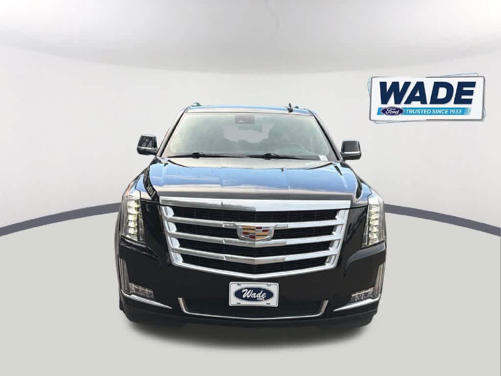 Used 2020 Cadillac Escalade Luxury AWD/4WD image 2