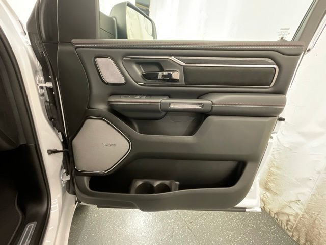 New 2026 RAM 1500 Laramie AWD/4WD image 22