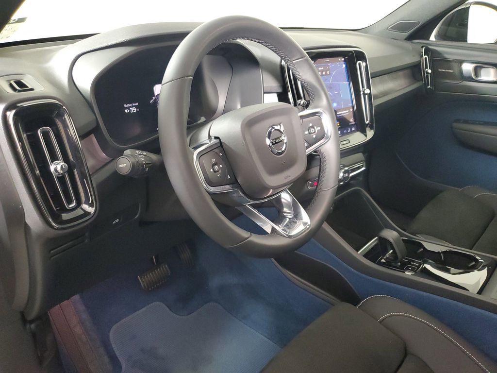 Certified 2023 Volvo XC40 Recharge Ultimate image 26