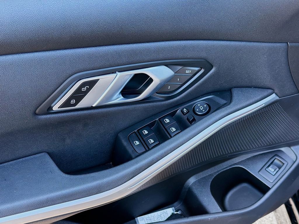 Used 2021 BMW 330i Sedan w/ Convenience Package RWD image 22