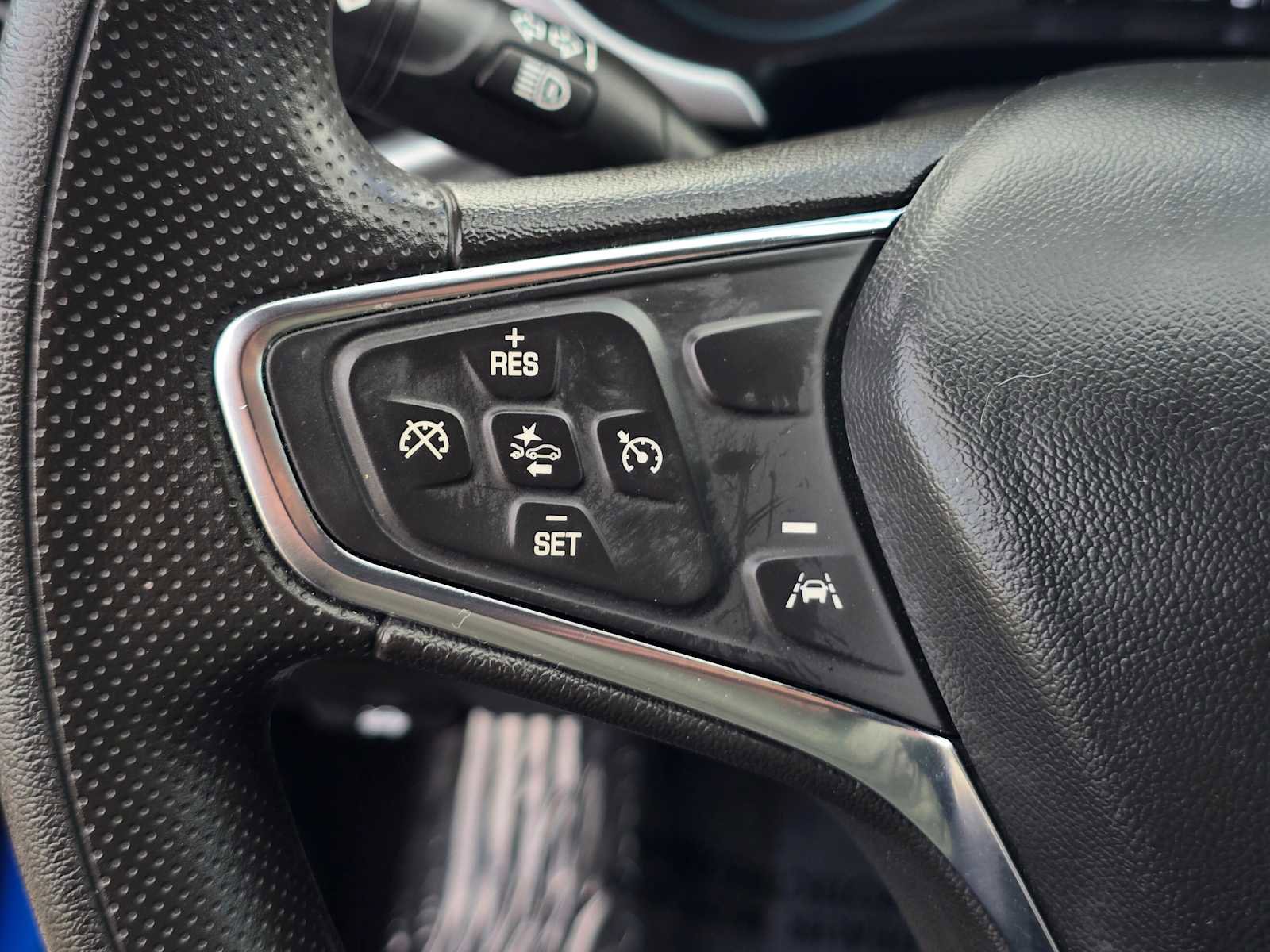 Used 2023 Chevrolet Malibu LT image 32