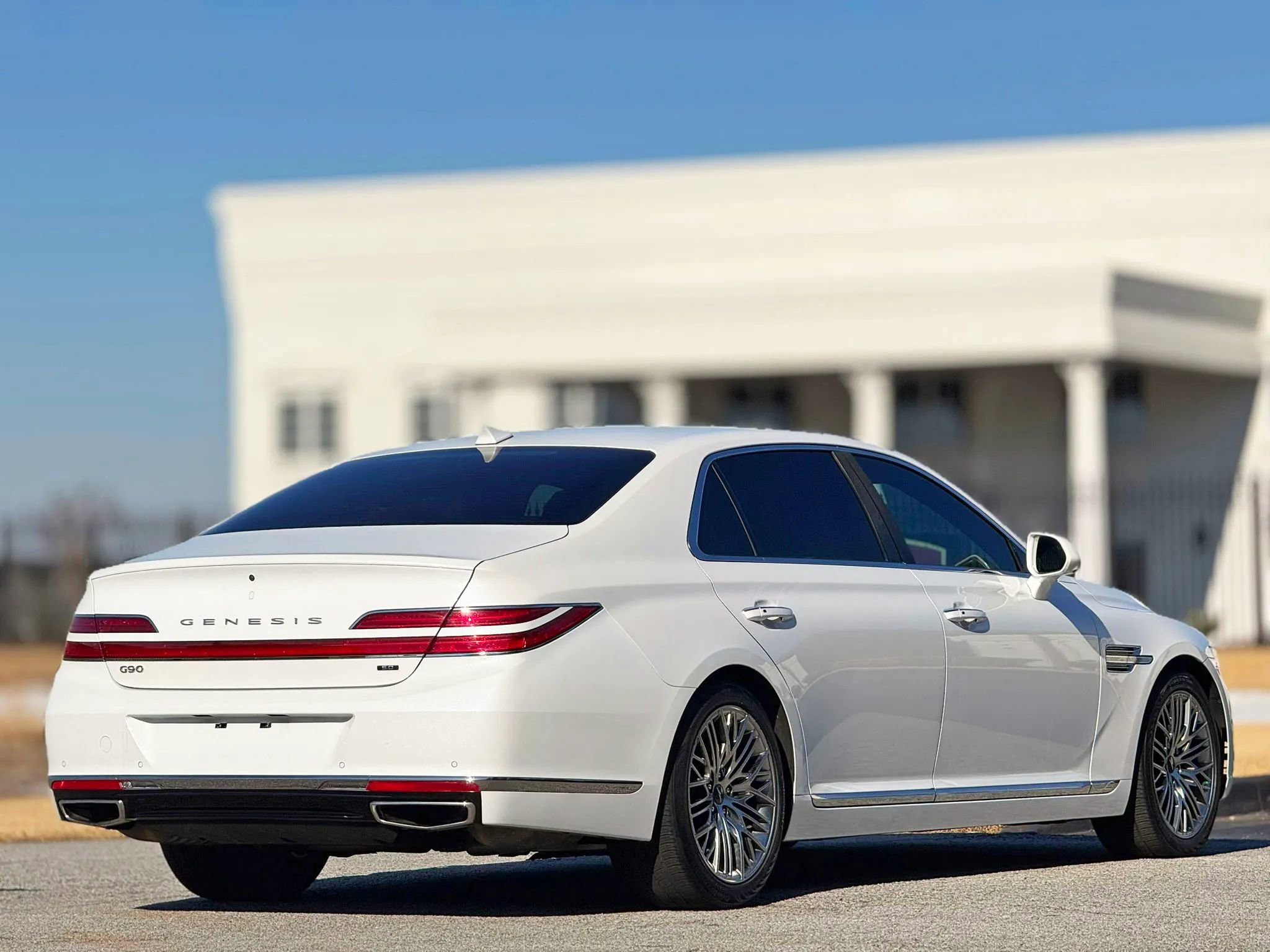 Used 2021 Genesis G90 5.0 Ultimate image 12