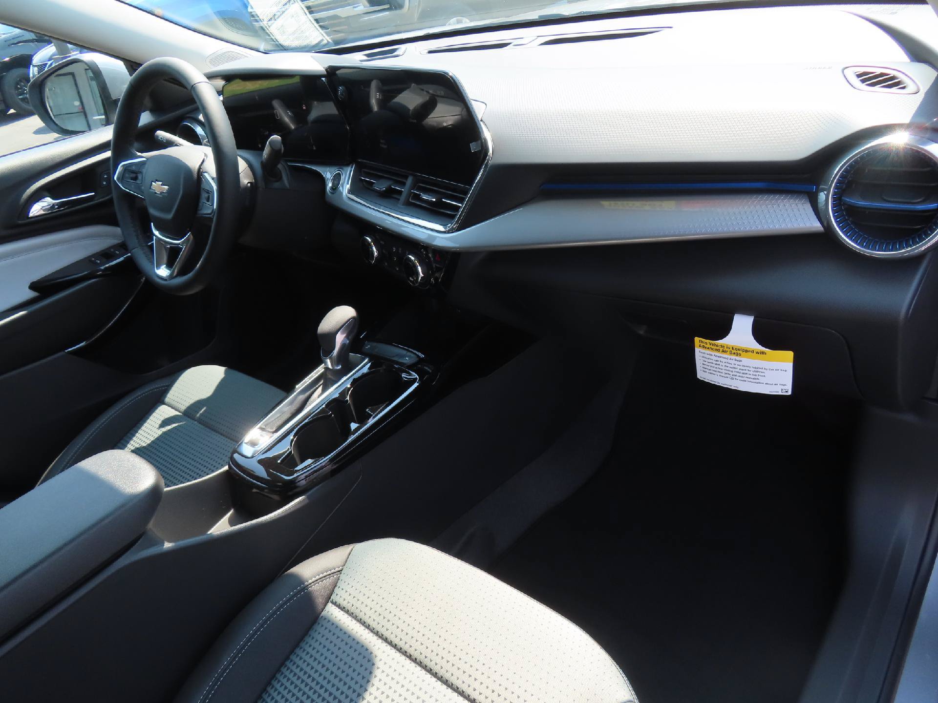 New 2026 Chevrolet Trax LT w/ Driver Confidence Package FWD image 40