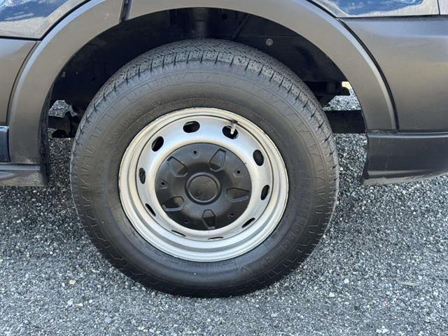 Used 2019 Ford Transit 250 130 Medium Roof image 6