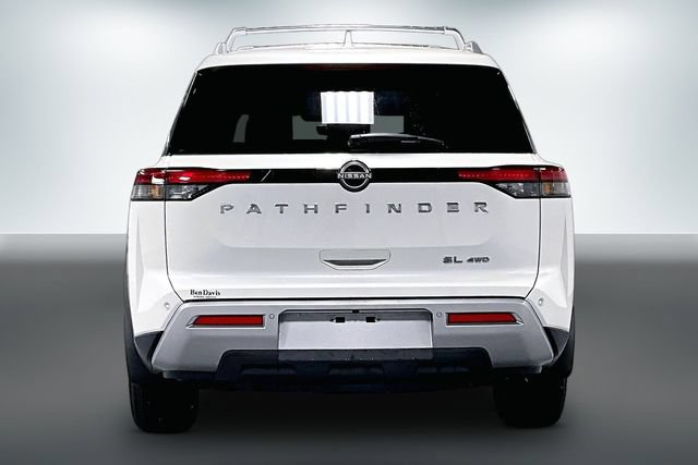 Used 2023 Nissan Pathfinder SL AWD/4WD image 6