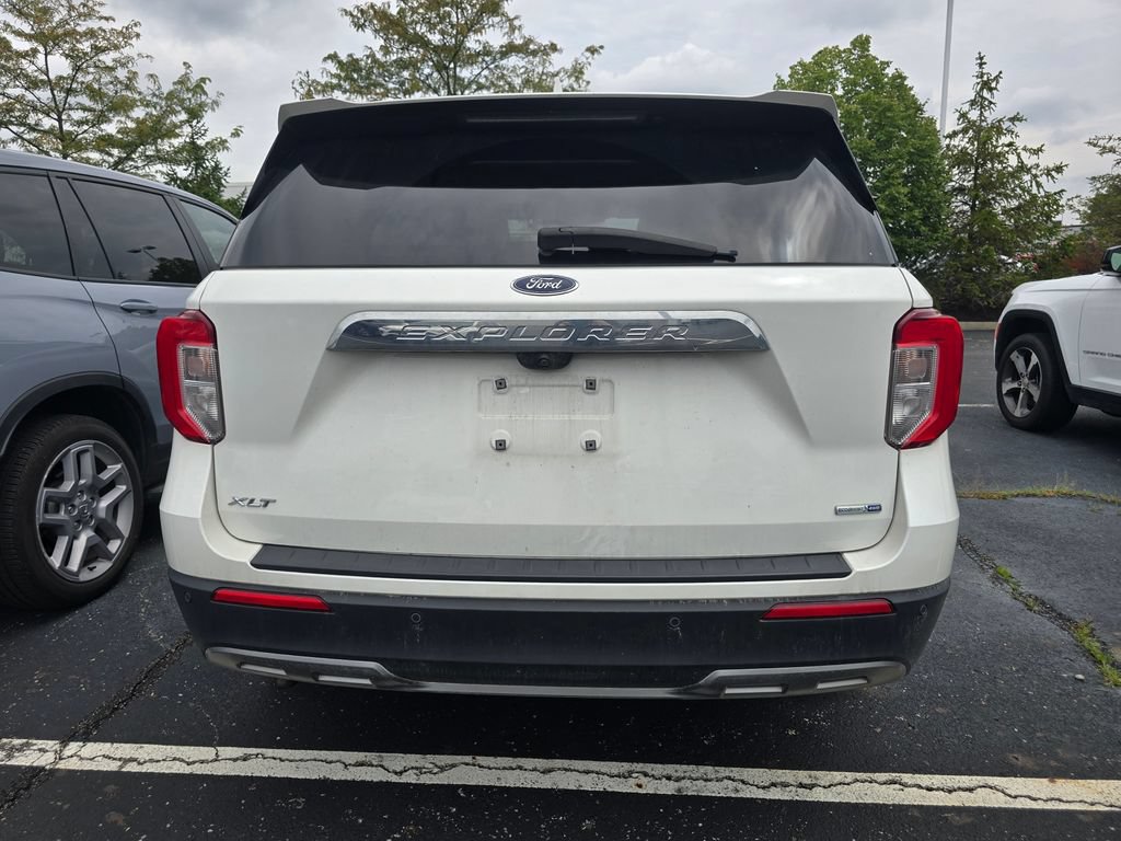 Used 2020 Ford Explorer XLT w/ Equipment Group 202A AWD/4WD image 6