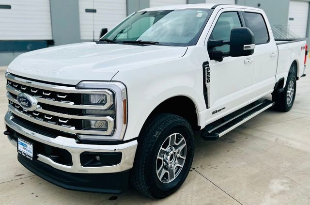 New 2026 Ford F250 Lariat w/ FX4 Off-Road Package image 3