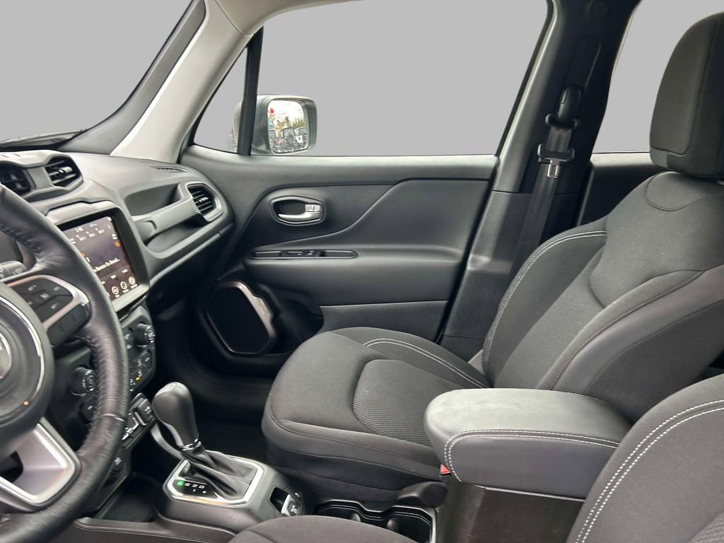 Used 2023 Jeep Renegade Latitude w/ Premium Group image 21