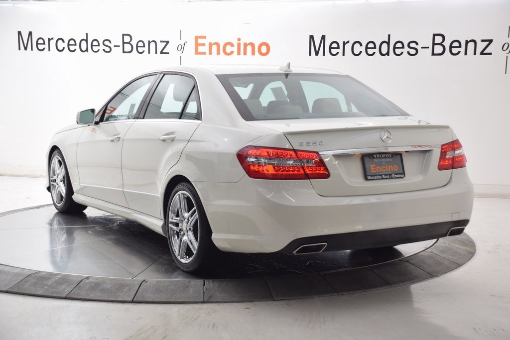 Used 2011 Mercedes-Benz E 350 Sedan image 4