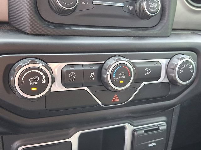 Used 2020 Jeep Wrangler Sport AWD/4WD image 14