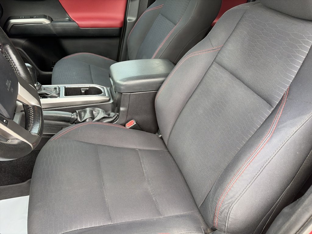 Used 2016 Toyota Tacoma SR5 w/ Towing Package AWD/4WD image 11