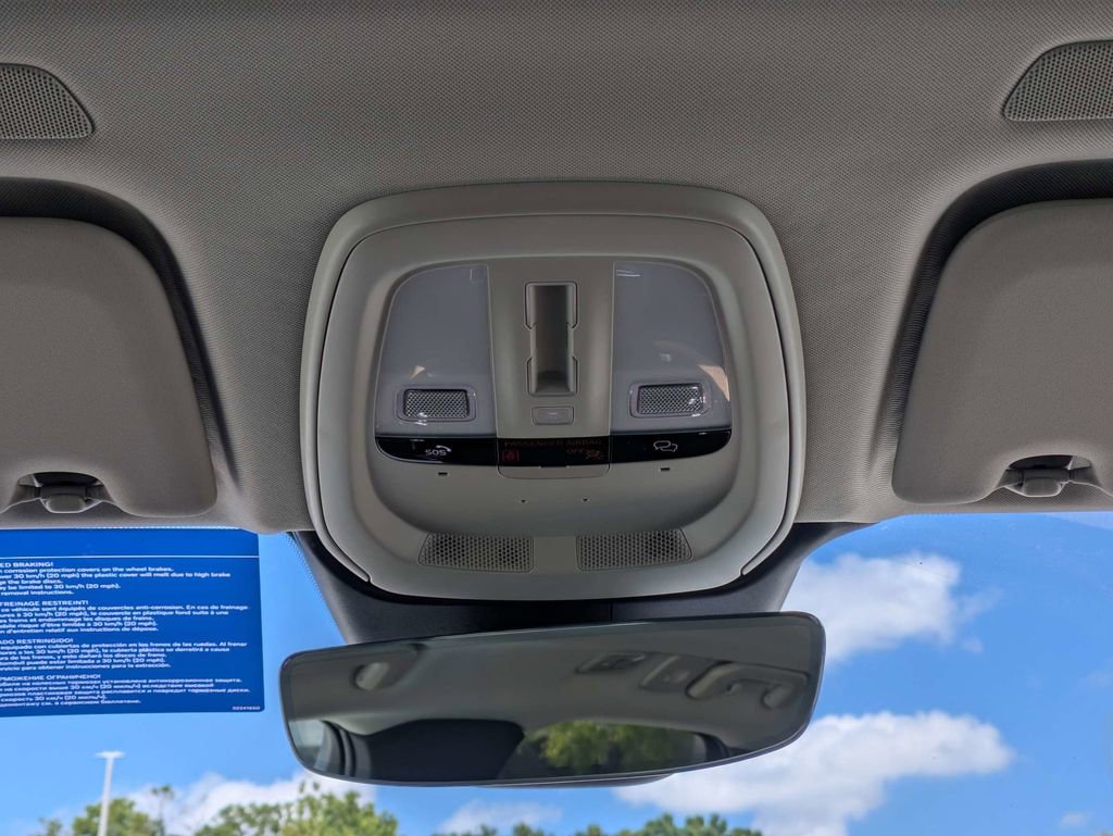 New 2026 Volvo XC60 B5 Core AWD/4WD image 22
