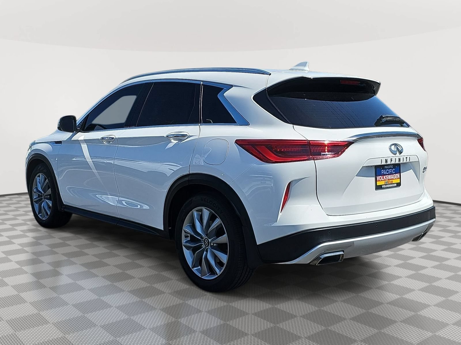 Used 2021 INFINITI QX50 Luxe FWD image 7