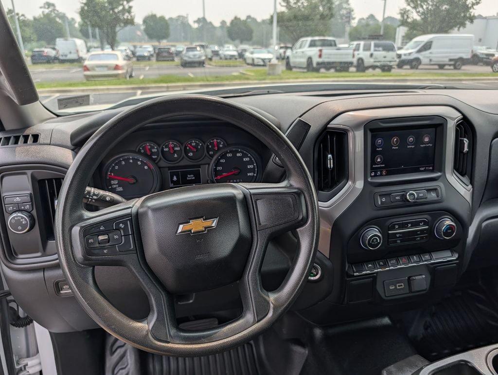 Used 2022 Chevrolet Silverado 1500 W/T RWD image 2