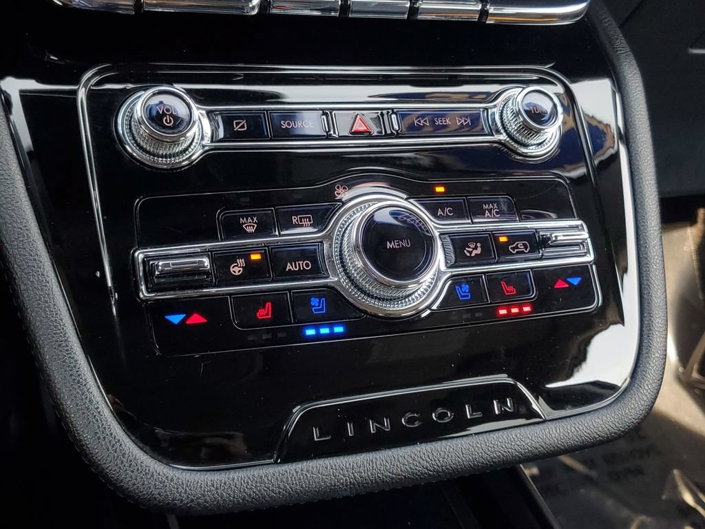 Used 2022 Lincoln Corsair AWD w/ Premium Package image 25