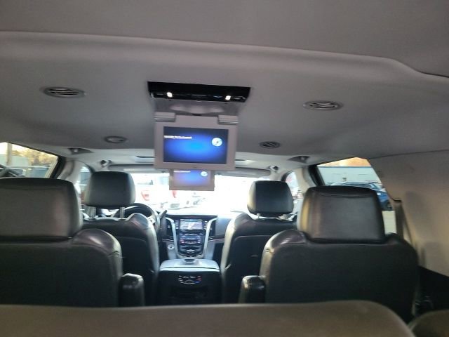 Used 2019 Cadillac Escalade ESV Premium Luxury image 8