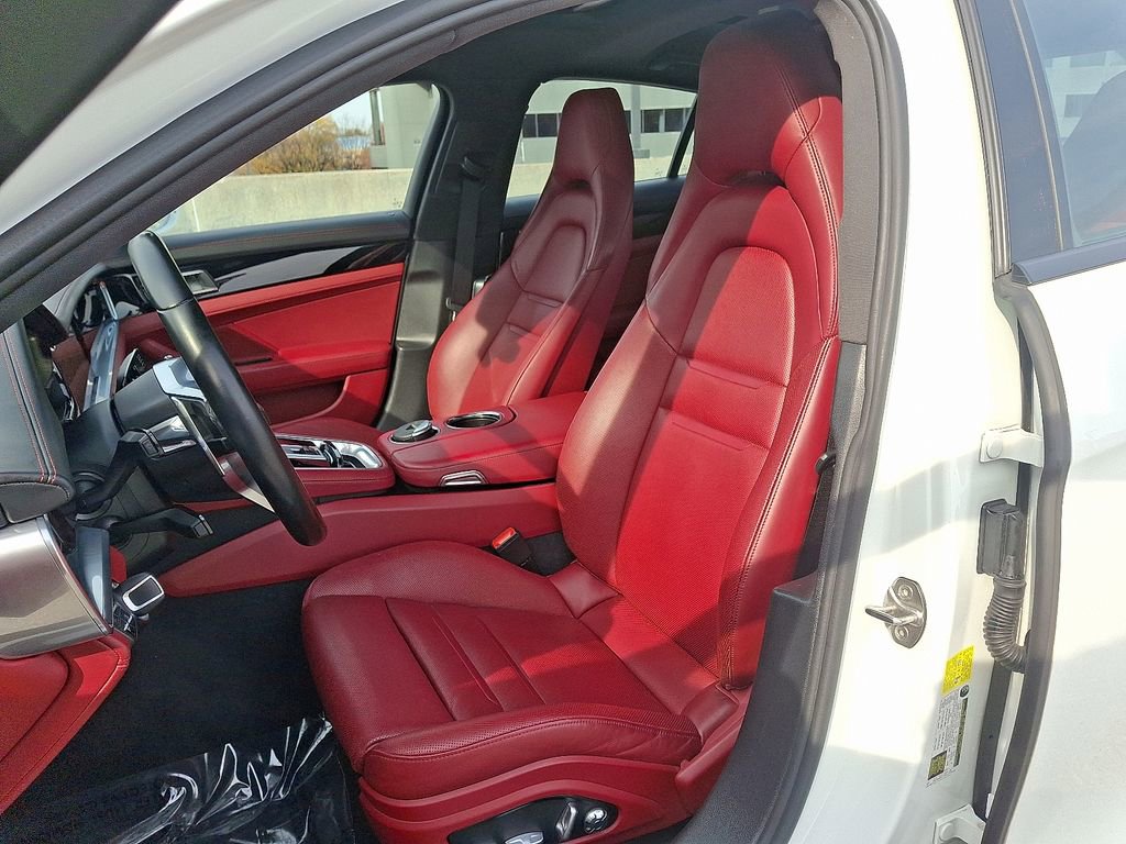 Used 2019 Porsche Panamera 4 image 5