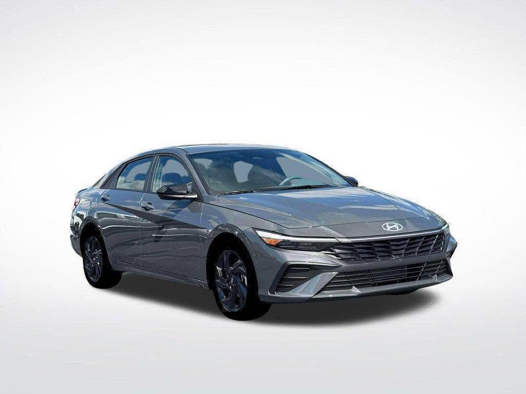 New 2026 Hyundai Elantra Sport FWD image 11