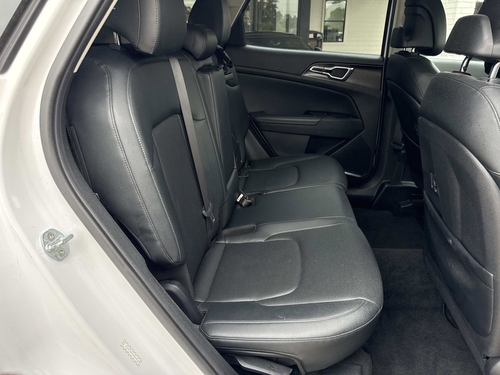 Used 2023 Kia Sportage EX FWD image 9