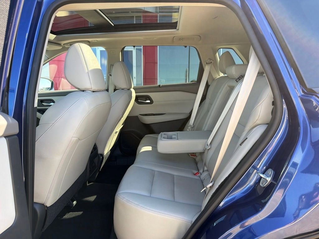 Used 2023 Nissan Rogue SL w/ SL Premium Package AWD/4WD image 7