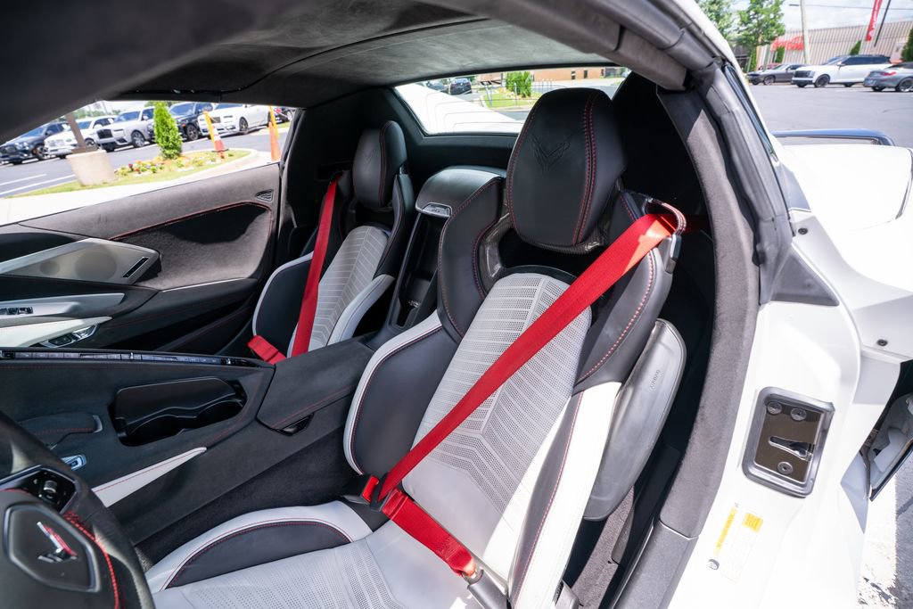 Used 2023 Chevrolet Corvette Stingray Premium Conv w/ Z51 Performance Package RWD image 36