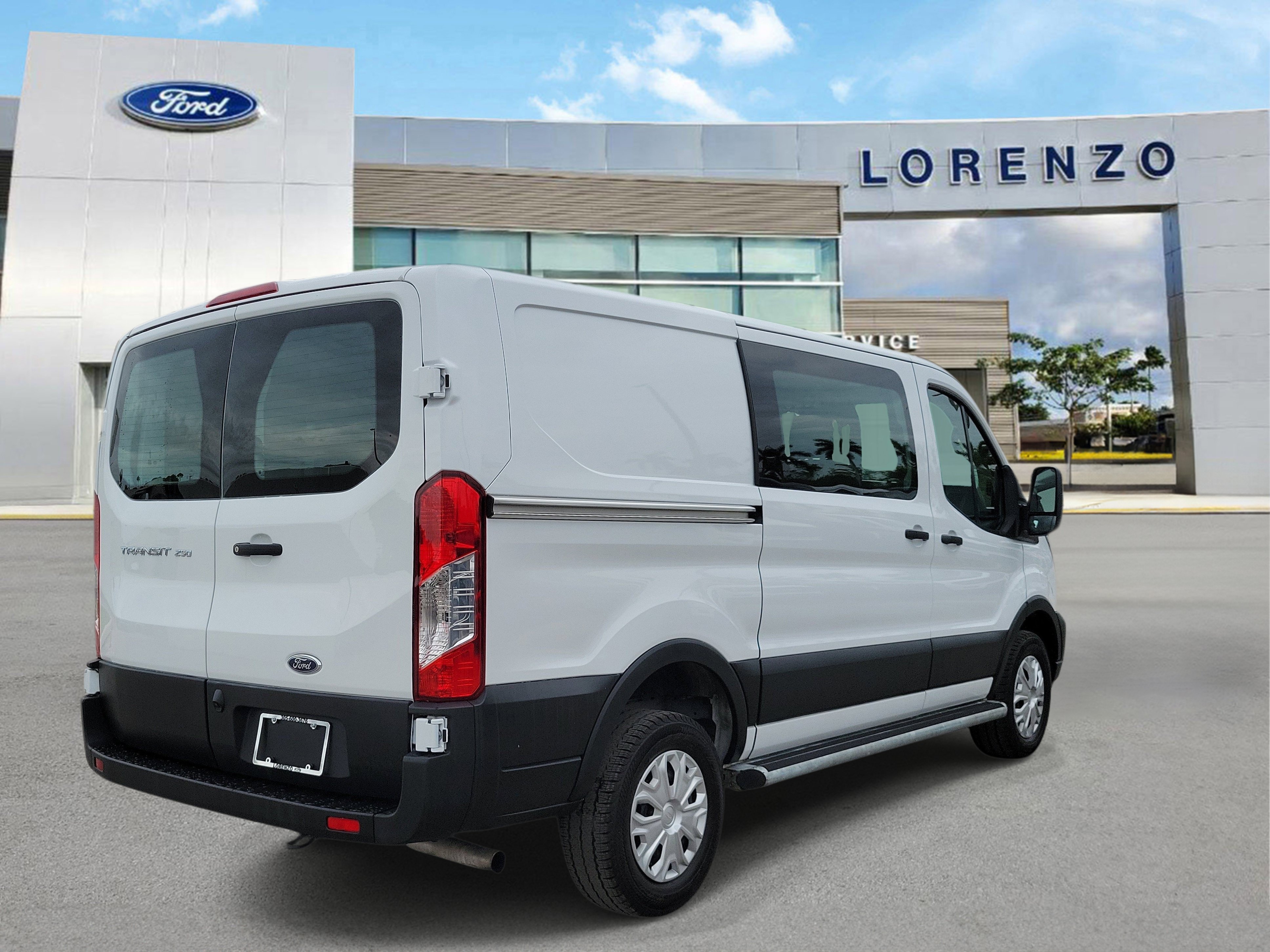 Used 2025 Ford Transit 250 Low Roof w/ Exterior Upgrade Package RWD image 5