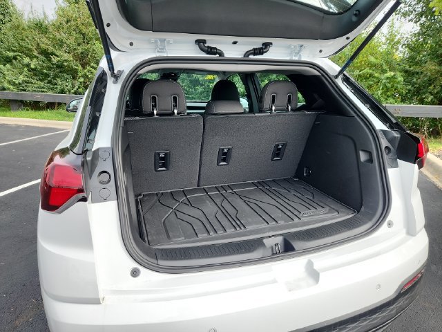 New 2027 Chevrolet Bolt LT w/ Comfort Package FWD image 18