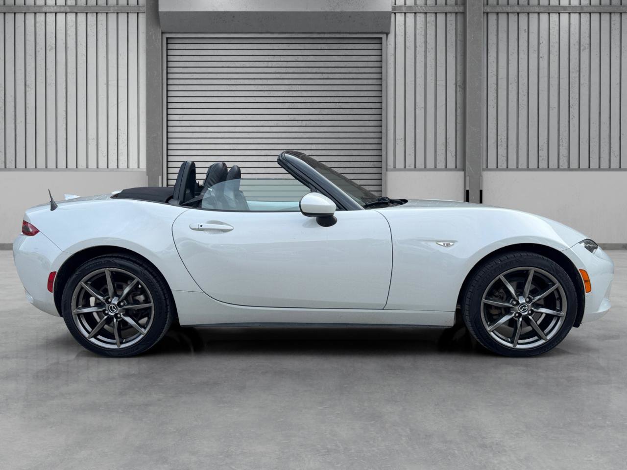 Used 2016 MAZDA MX-5 Miata Grand Touring image 26