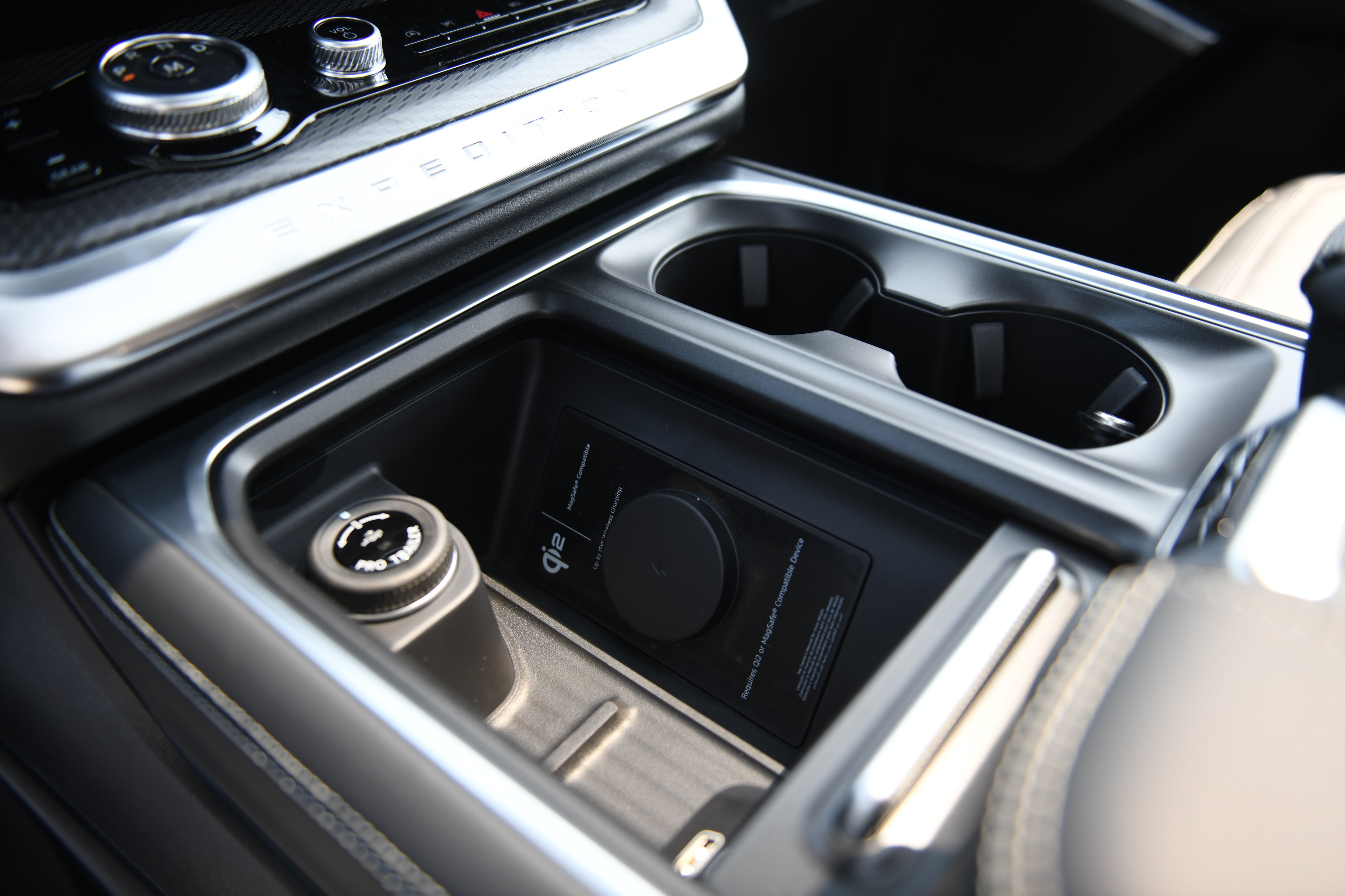 New 2027 Ford Expedition Platinum w/ Stealth Appearance Package RWD image 19