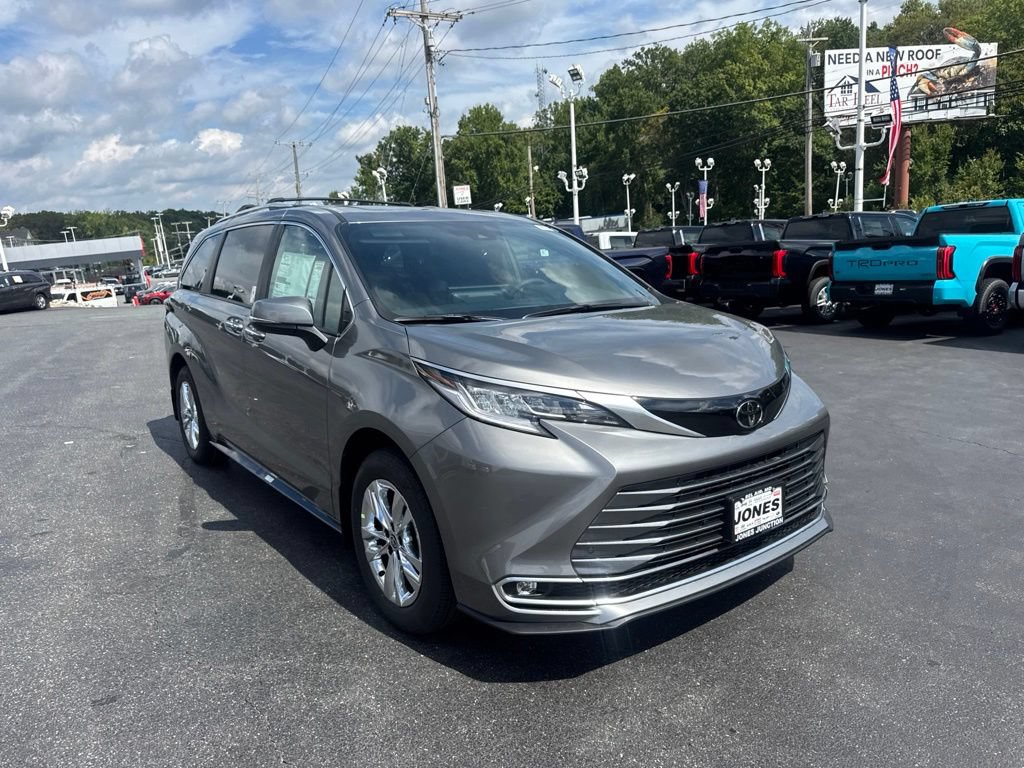 New 2026 Toyota Sienna Limited FWD image 2