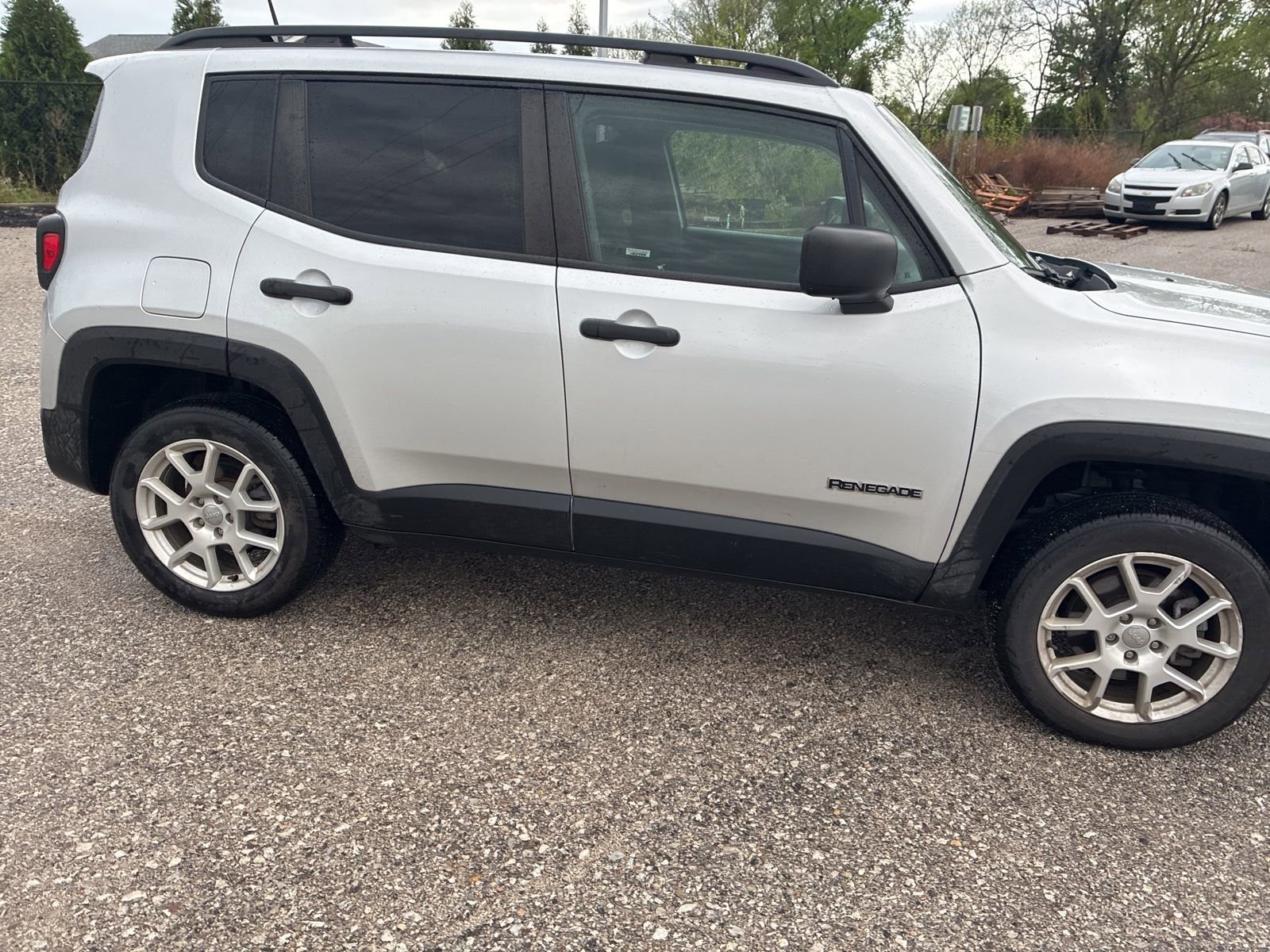 Used 2019 Jeep Renegade Sport w/ Sport Appearance Group image 12