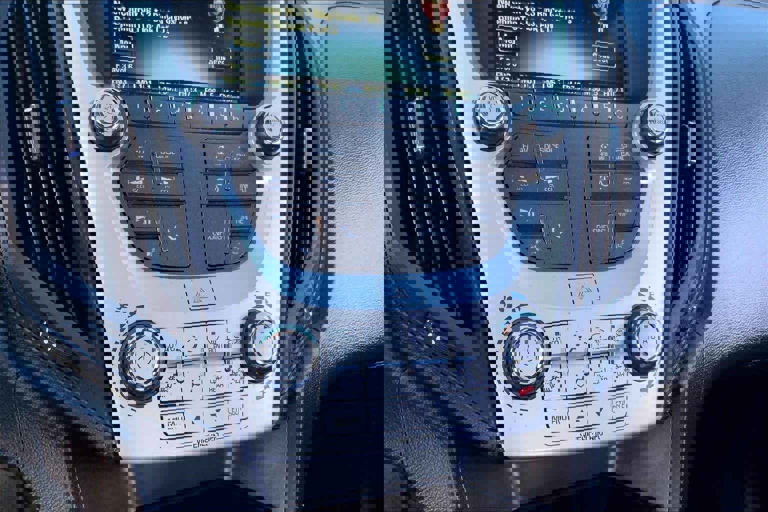 Used 2017 Chevrolet Equinox LT w/ Convenience Package image 31