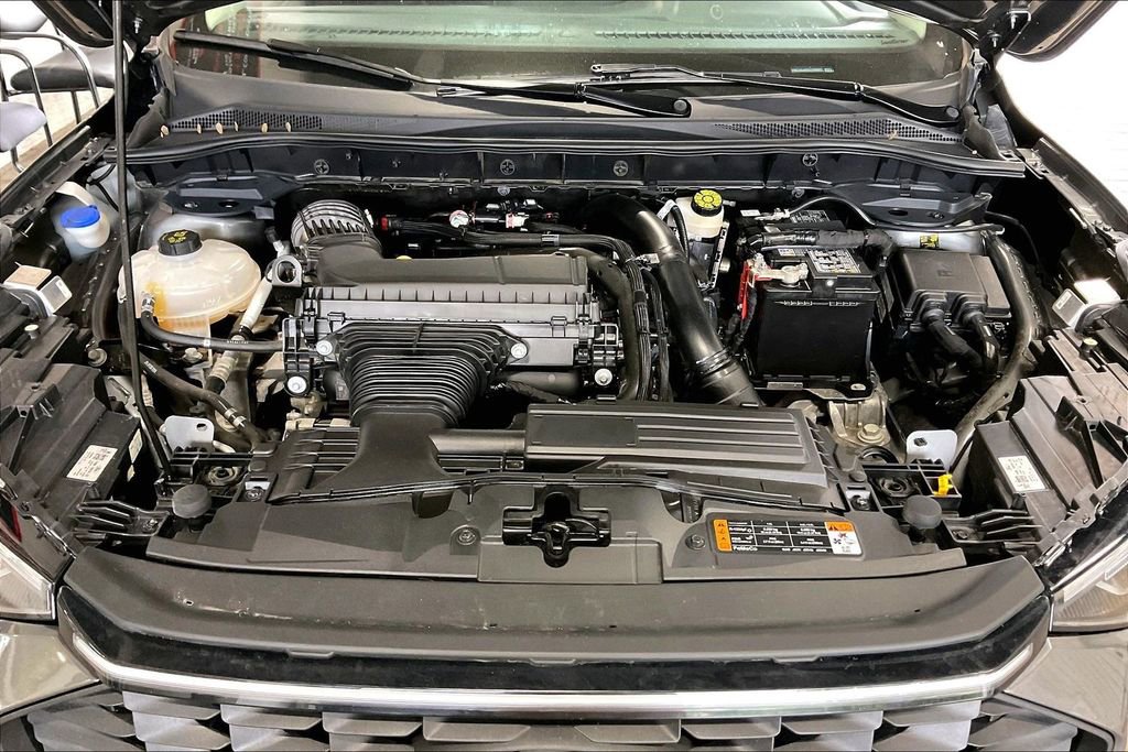 Used 2025 Ford Escape Platinum AWD/4WD image 27