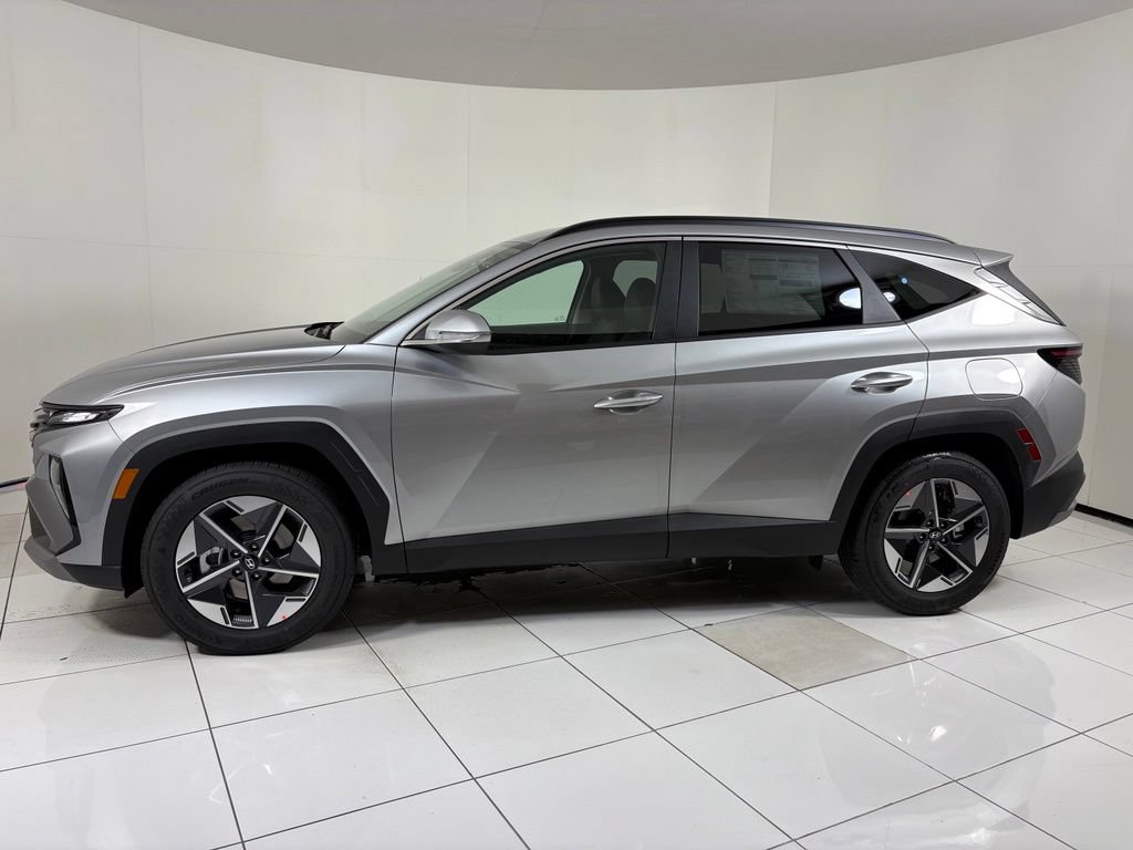 New 2026 Hyundai Tucson SEL FWD image 2