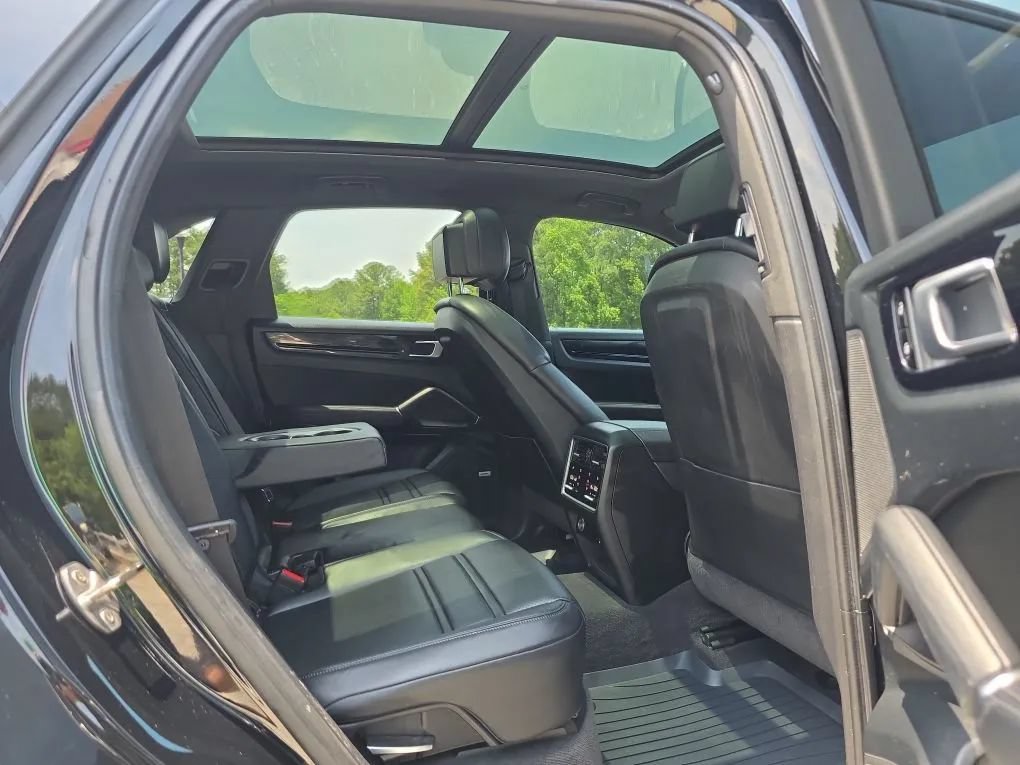 Used 2020 Porsche Cayenne AWD/4WD image 48