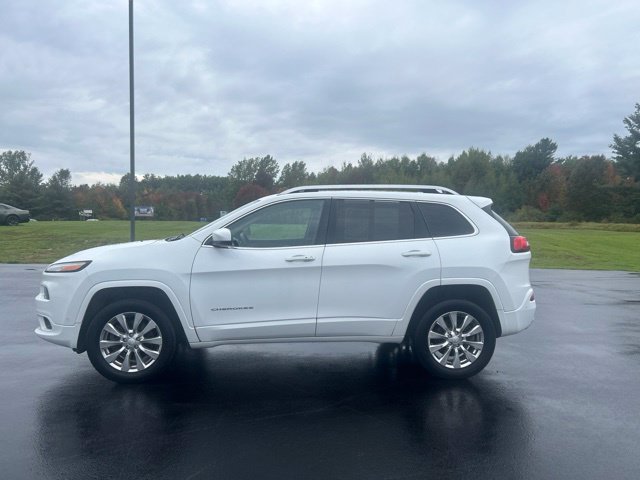 Used 2018 Jeep Cherokee Overland w/ Technology Group AWD/4WD image 3