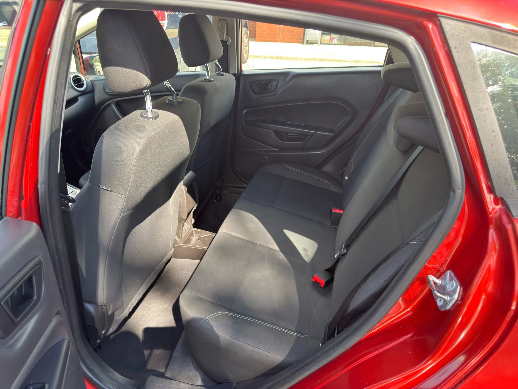 Used 2019 Ford Fiesta SE image 9