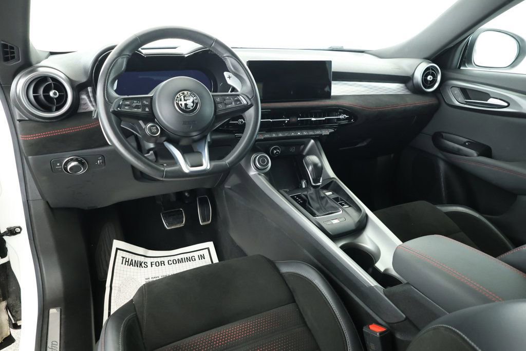 Used 2024 Alfa Romeo Tonale Veloce image 11