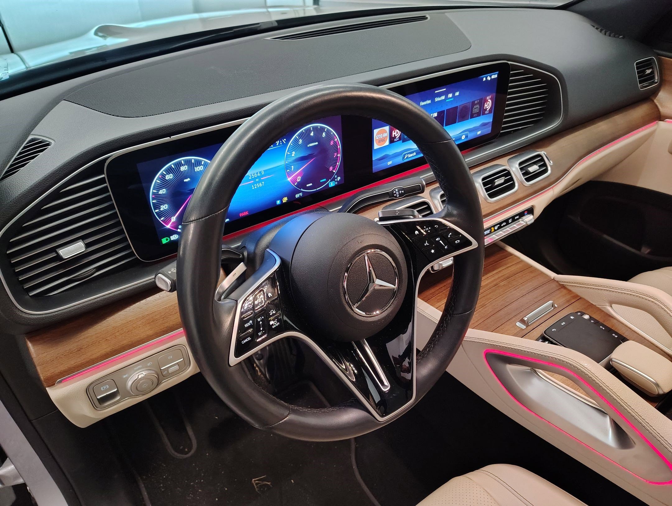 Used 2024 Mercedes-Benz GLE 450 4MATIC image 4