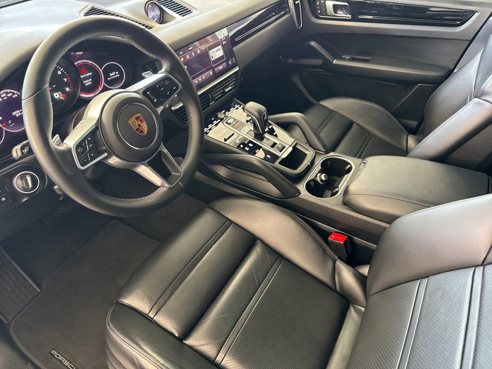 Certified 2023 Porsche Cayenne image 4