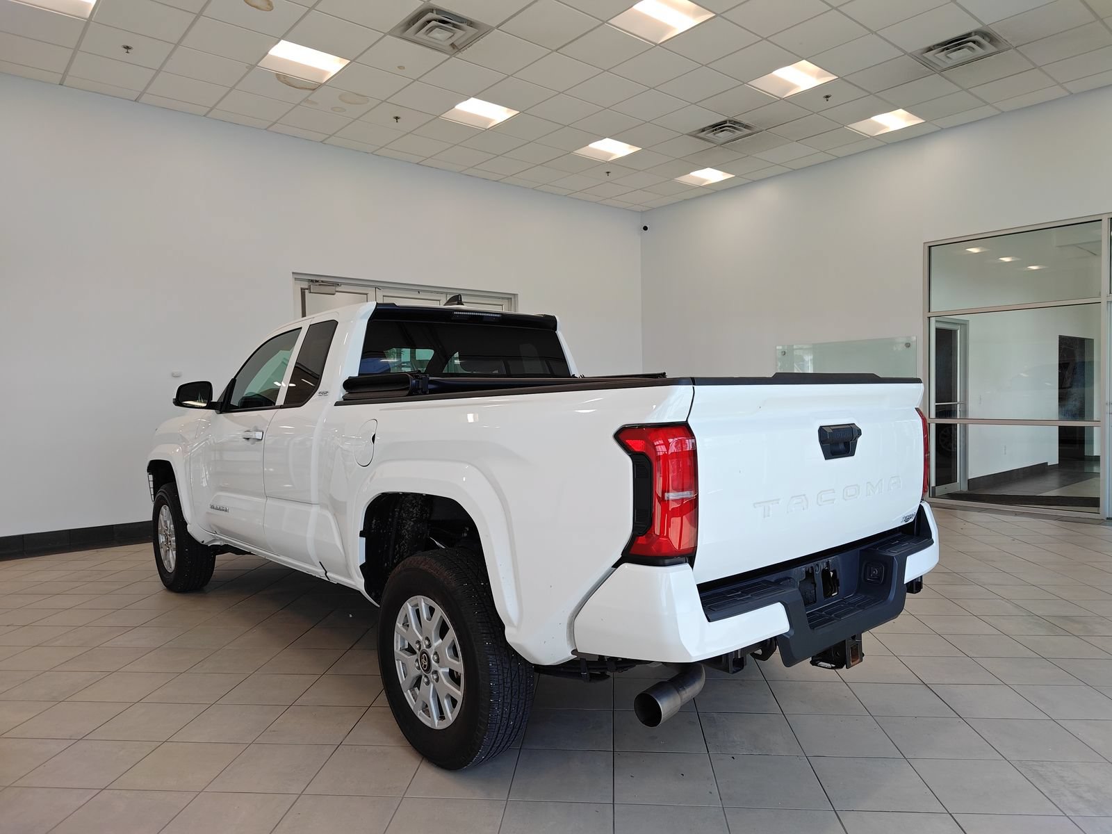 Used 2025 Toyota Tacoma SR5 RWD image 5