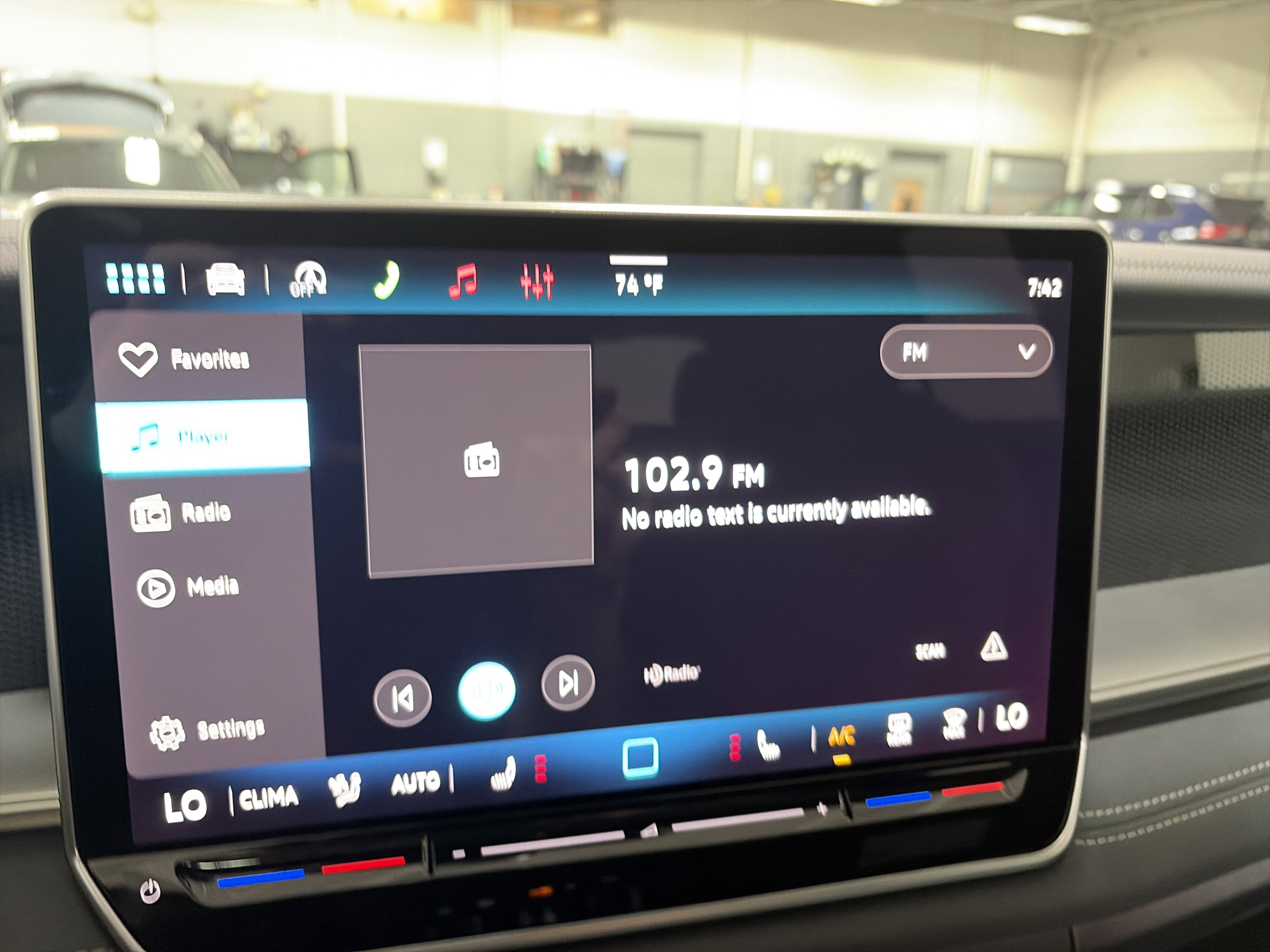 New 2026 Volkswagen Tiguan SE R-Line AWD/4WD image 19