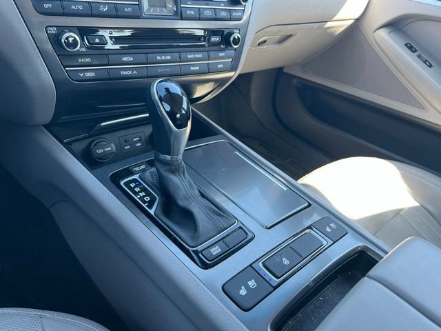 Used 2015 Hyundai Genesis 3.8 w/ Option Group 02 AWD/4WD image 21