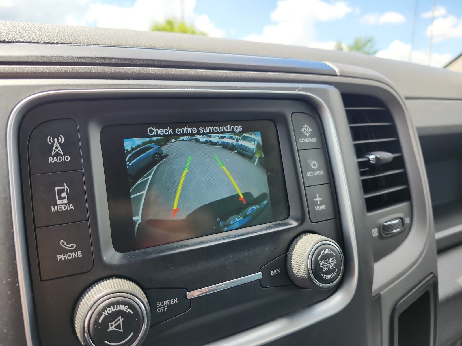 Used 2019 RAM 1500 Express w/ Express Value Package AWD/4WD image 18