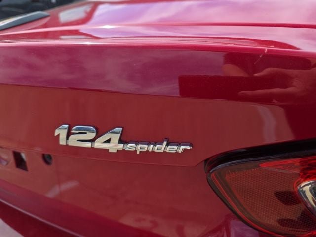 Used 2017 FIAT 124 Spider Abarth image 11